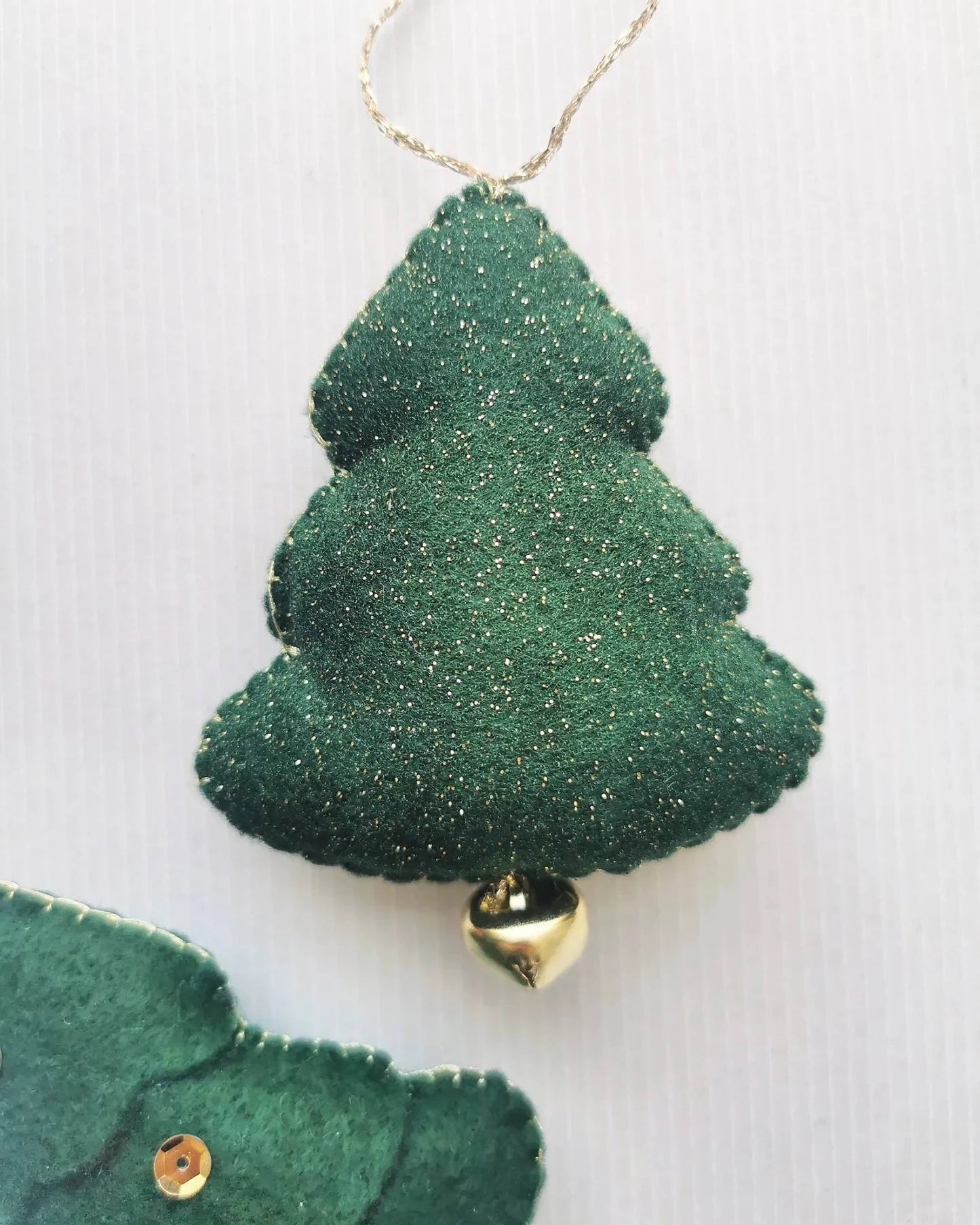 Boule de Noël en feutrine - Modèle sapin - Décoration de Noël