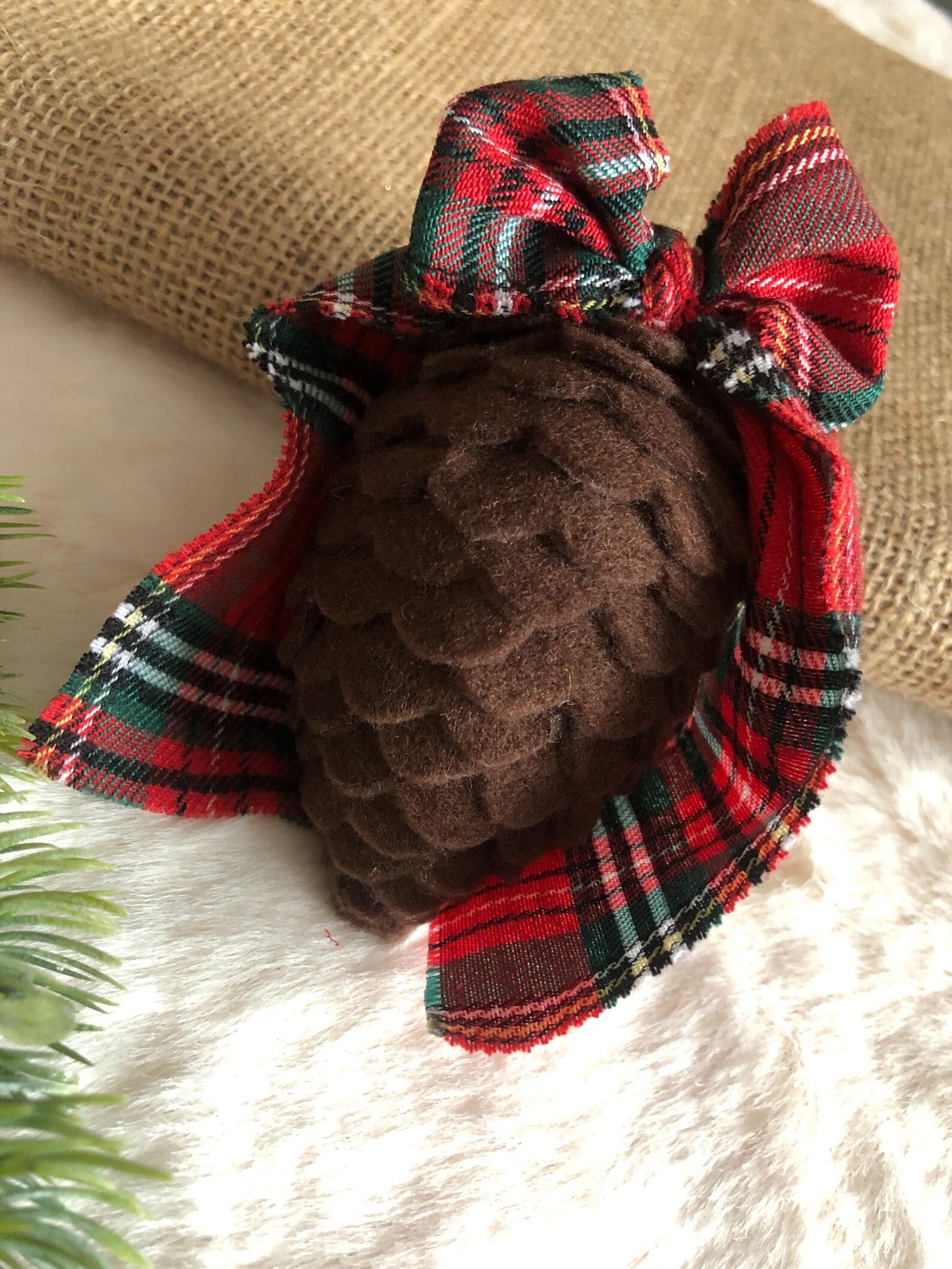 Pomme de pin - Boule de Noël - Décoration sapin - Noël en feutrine