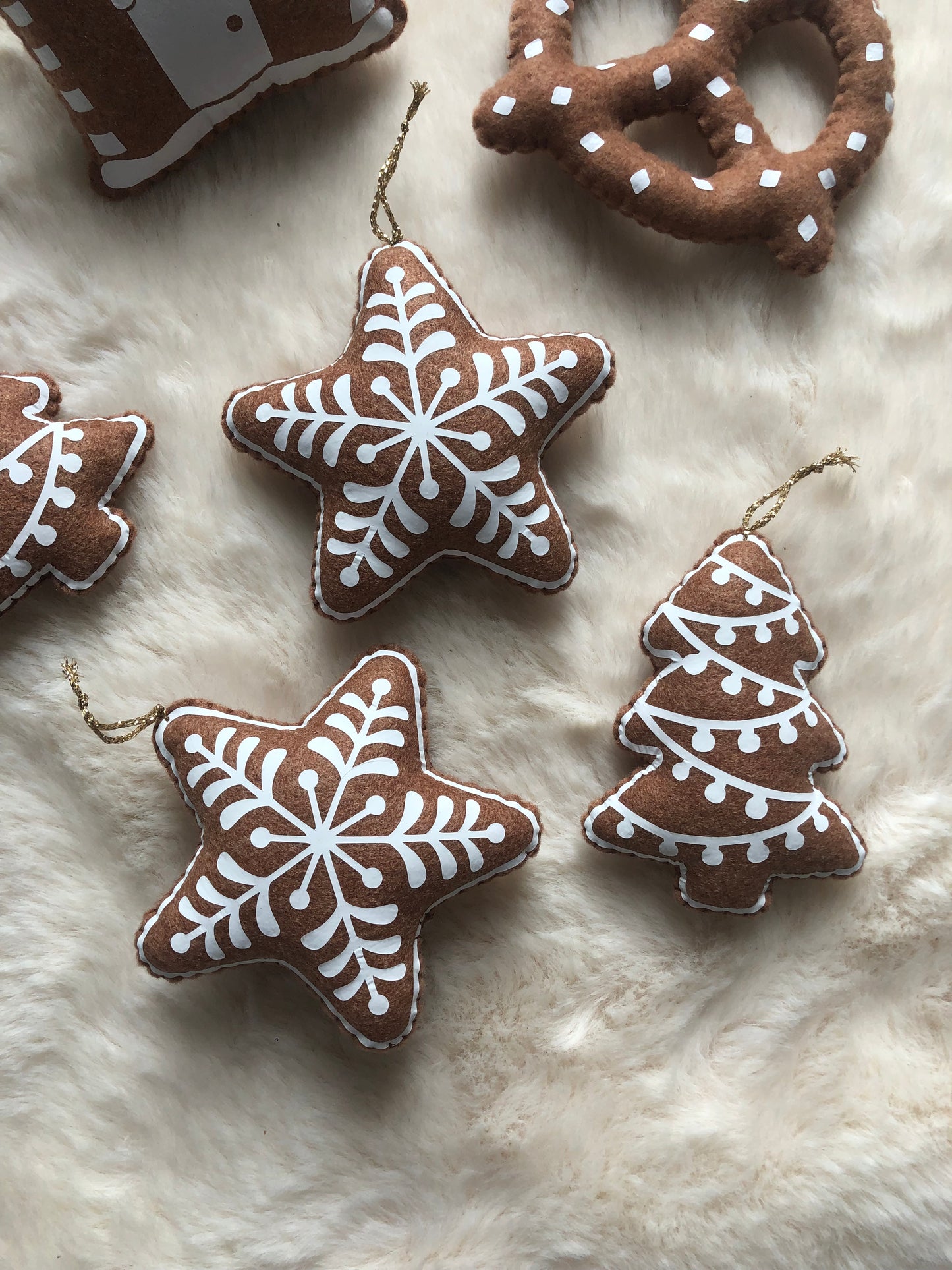 Ensemble de boules de Noël pain d’épices – Fait main en feutrine