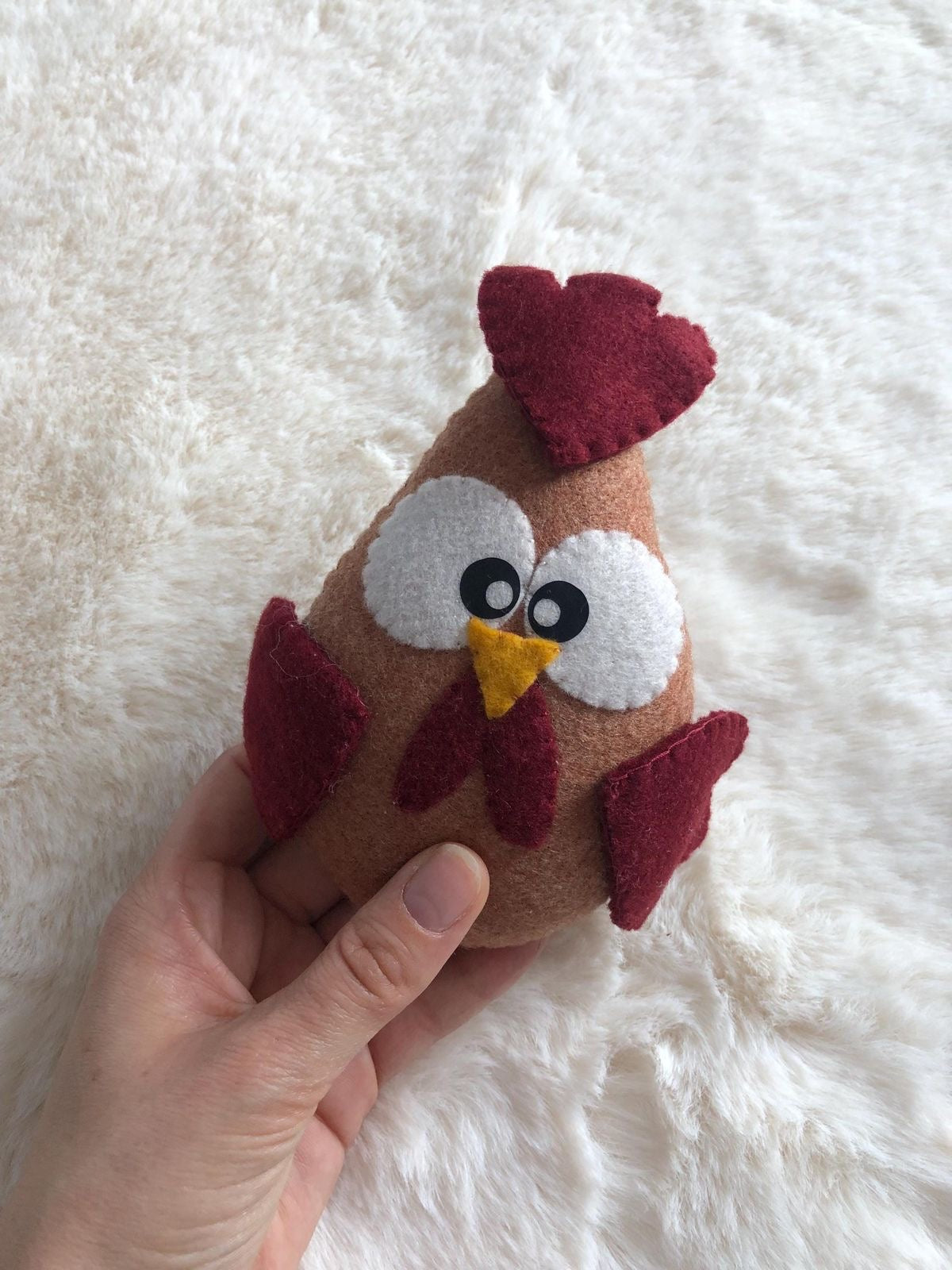 Poule et poussin en feutrine