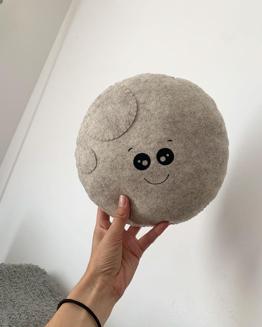 Lune en feutrine