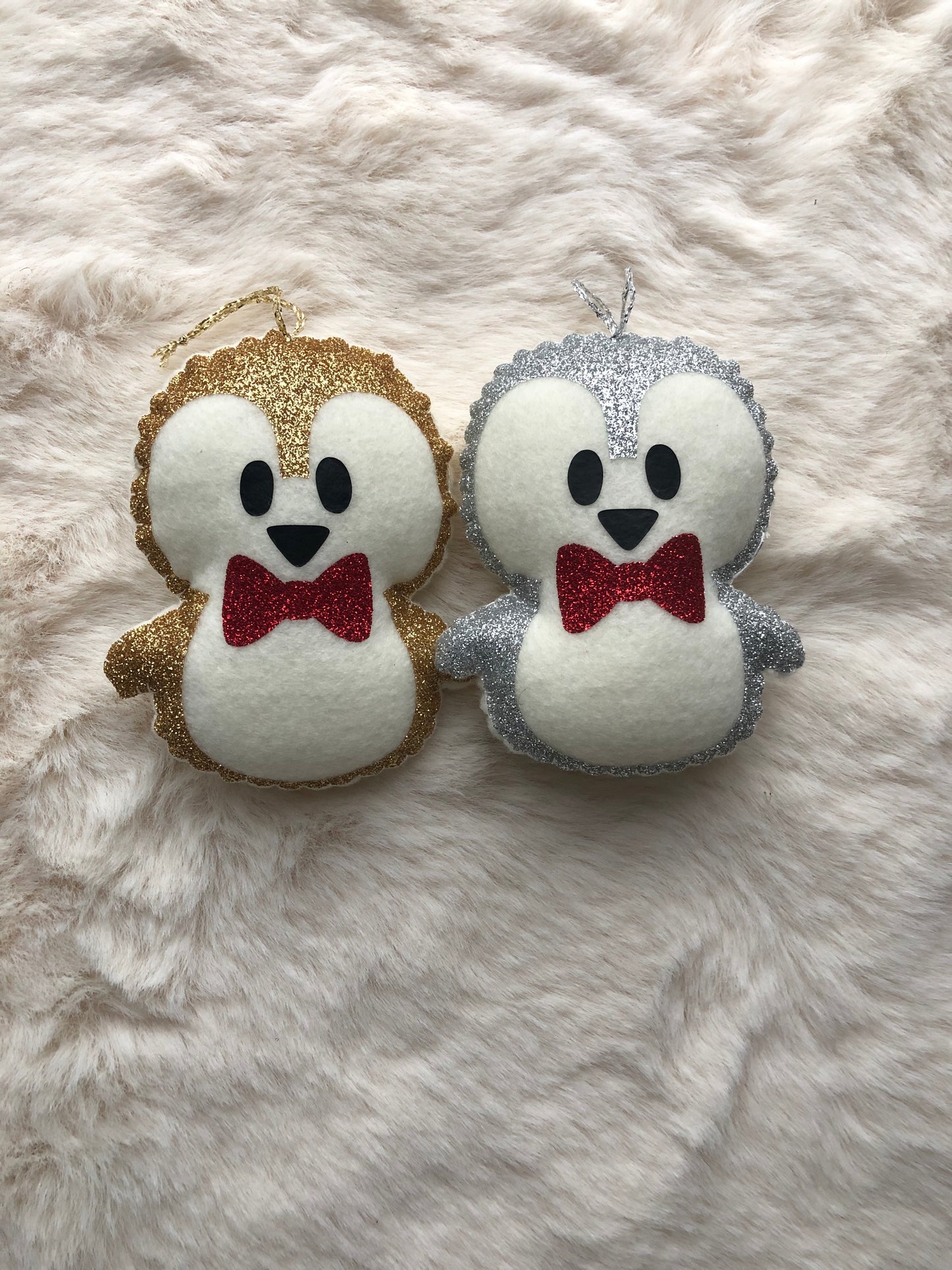 Boule de Noël Pingouin – Fait main en feutrine