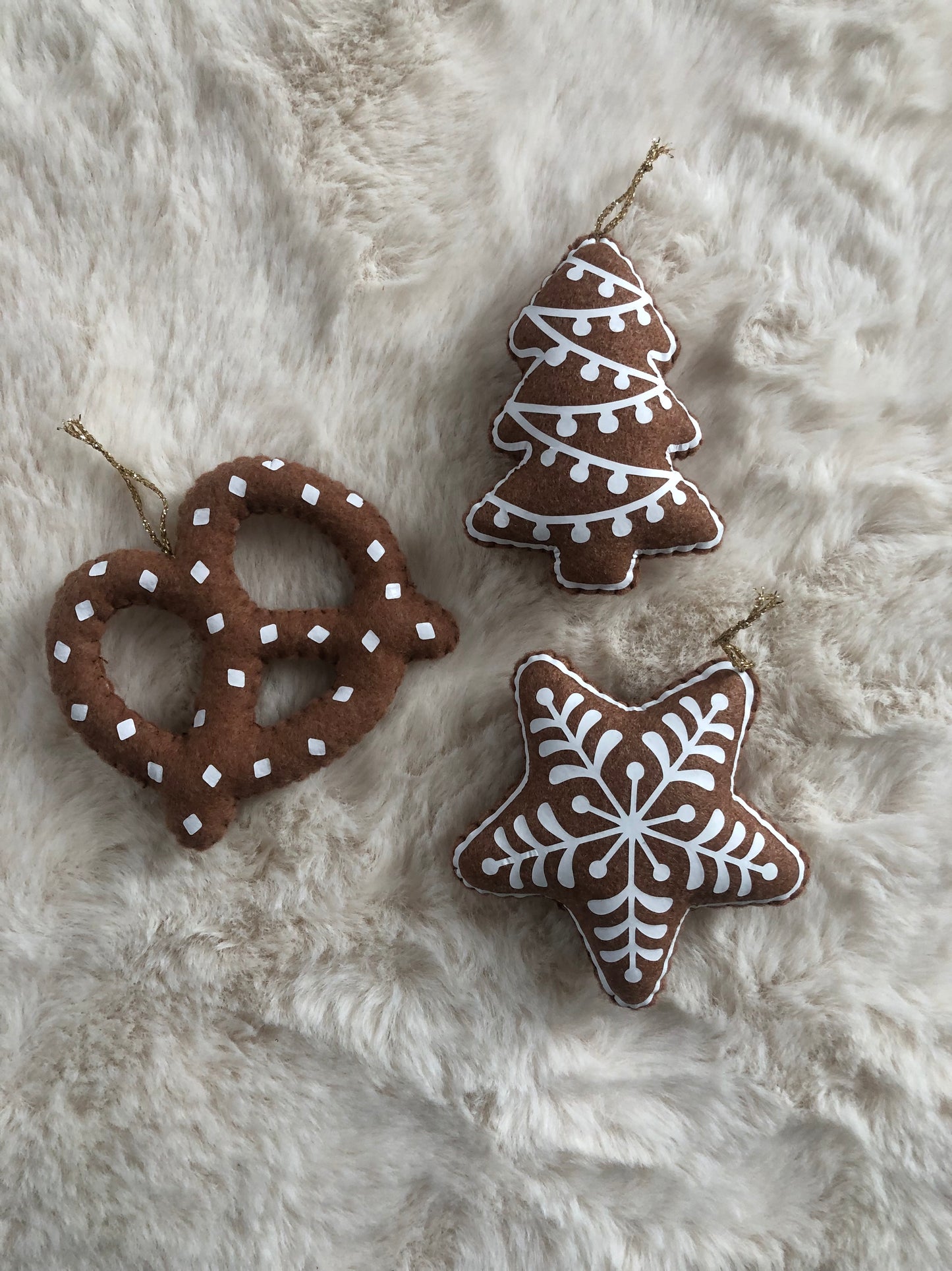 Ensemble de boules de Noël pain d’épices – Fait main en feutrine